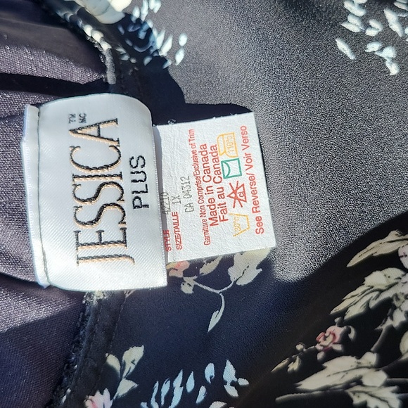 ⭐️Jessica Plus Black Floral Skirt - Picture 5 of 8